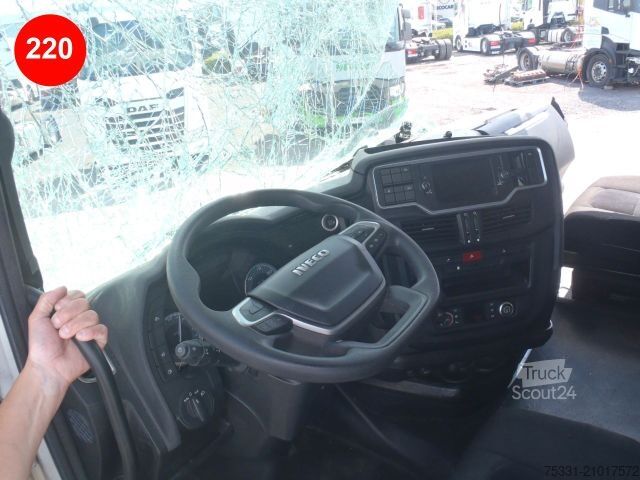 Standaard trekker IVECO S WAY 490 RETARDER