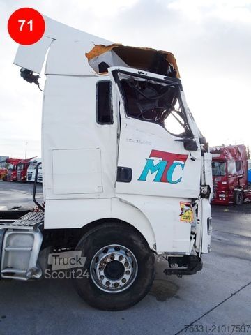 Standaard trekker MAN TGX 480 XLX cabine