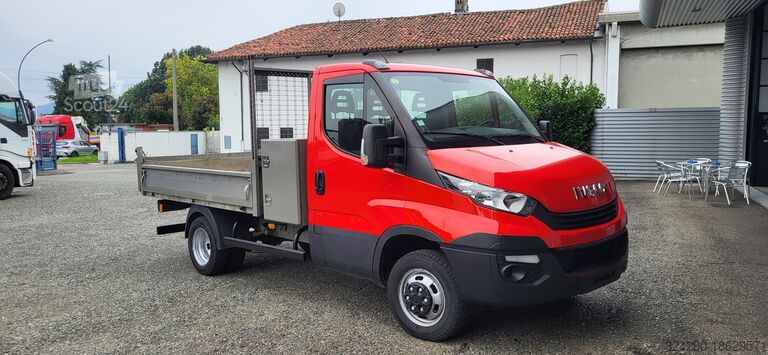 Camion à benne basculante Iveco Daily 35