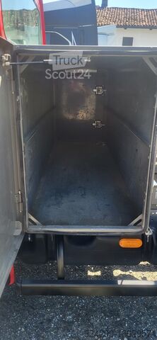 Camion à benne basculante Iveco Daily 35