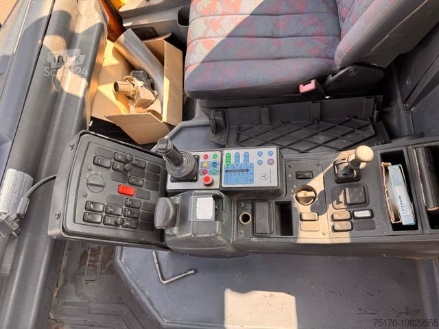 Plato nákladné auto MERCEDES-BENZ Unimog U300 4x4 Vario-Pilot