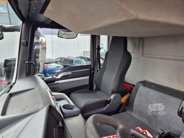 Gru montata su autocarro MAN TGS 35.360 8x4 BB Gormach 91000 TECH Funk