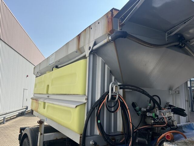 Special purpose truck  STA 95 STA 95 E40HFV Salzstreuer ca. 4m³