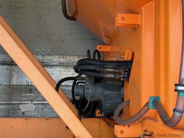 Special purpose truck  STA 95 E50HFVARK Salzstreuer auf Abrollrahmen STA 95 E50HFVARK Salzstreuer auf Abrollrahmen, ca. 4m³