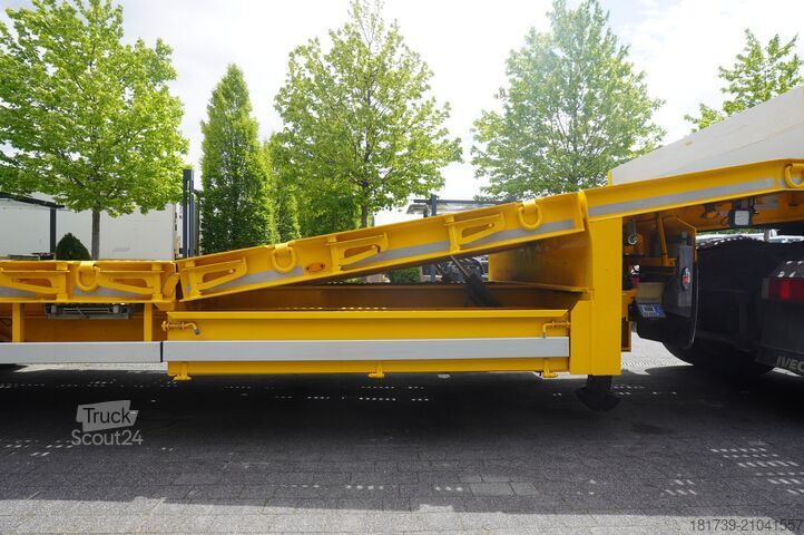 Nízka plošina AMC CASTERA S/R 38T semi-trailer / steering