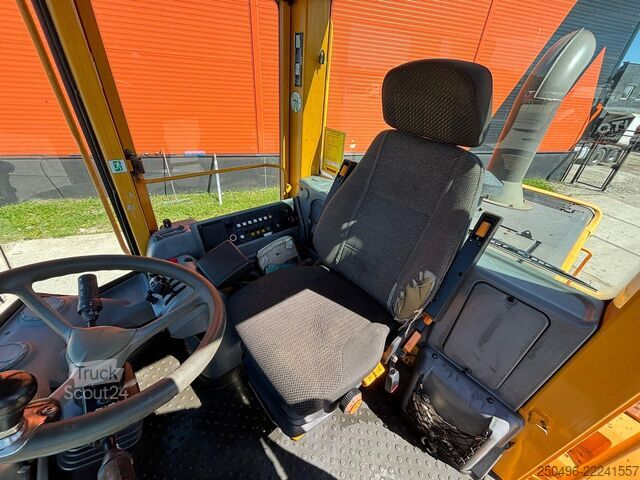 Hjullastare Volvo L 90 E 4x4 CENTRAL LUBRICATION / QUICK COUPLER ...