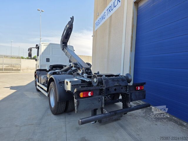 șasiu de camion Iveco 180E25K