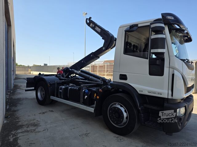șasiu de camion Iveco 180E25K