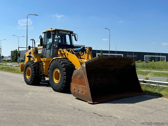 Încărcător pe roți Caterpillar 966H