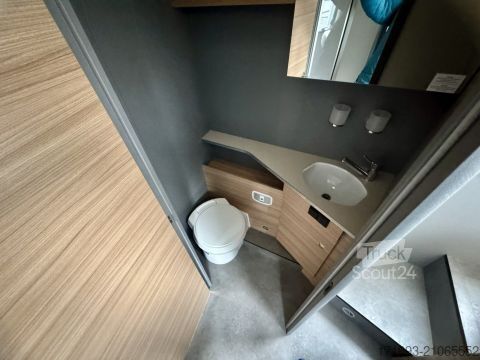 Semi-integrated camper Dethleffs Just 90 T 7052 EB Multimedia/Sat/TV