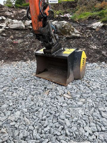  Remu EP3150 screening bucket with S60 attachment