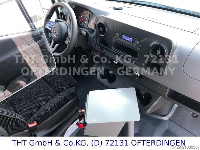 Stadtbus MERCEDES-BENZ 517 CDI,23+1+7 +ROLLSTUHLRAMPE