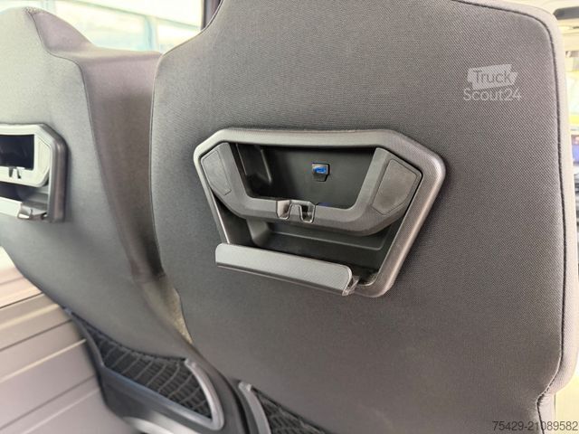 Miniautocarro VOLKSWAGEN Crafter 17-Sitzer + 5 Stehplätze, neues Modell