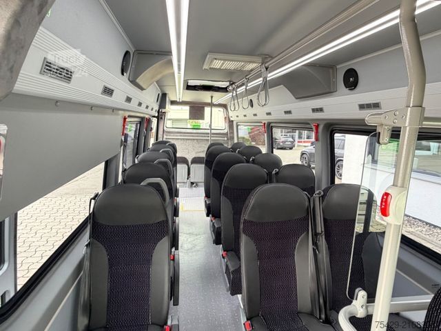 Stadtbus MERCEDES-BENZ 519 CDI CITY Heckniederflur , 33 Personen