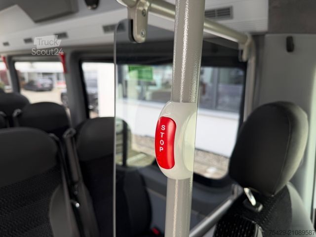 Stadtbus MERCEDES-BENZ 519 CDI CITY Heckniederflur , 33 Personen