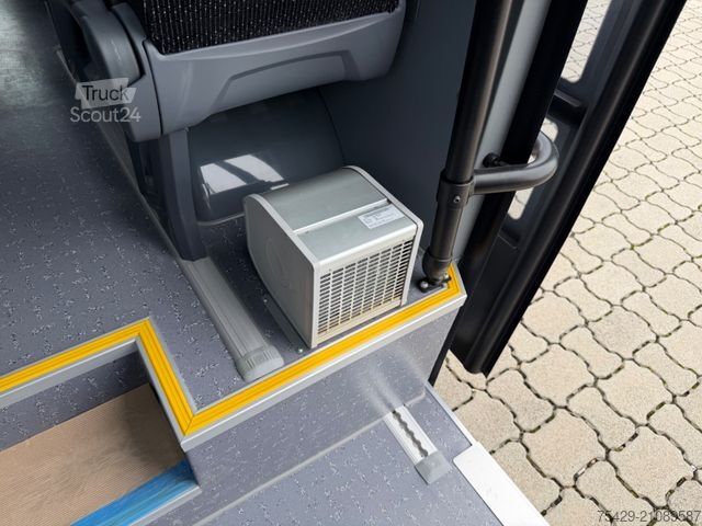 Stadtbus MERCEDES-BENZ 519 CDI CITY Heckniederflur , 33 Personen