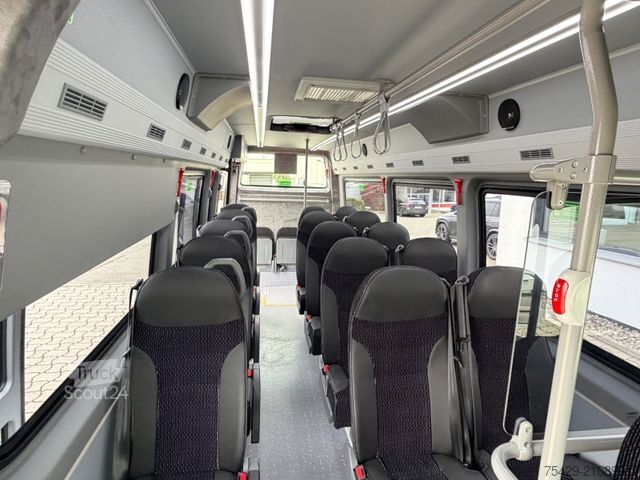 Stadsbus MERCEDES-BENZ 519 CDI CITY Heckniederflur , 33 Personen