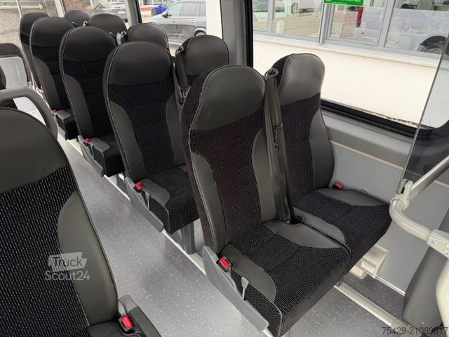 Stadsbus MERCEDES-BENZ 519 CDI CITY Heckniederflur , 33 Personen