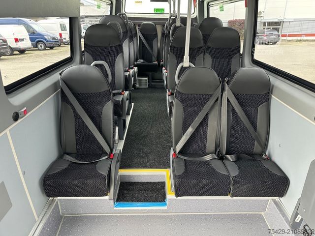 Stadsbus MERCEDES-BENZ 519 CDI CITY Mittelniederflur , 33 Personen