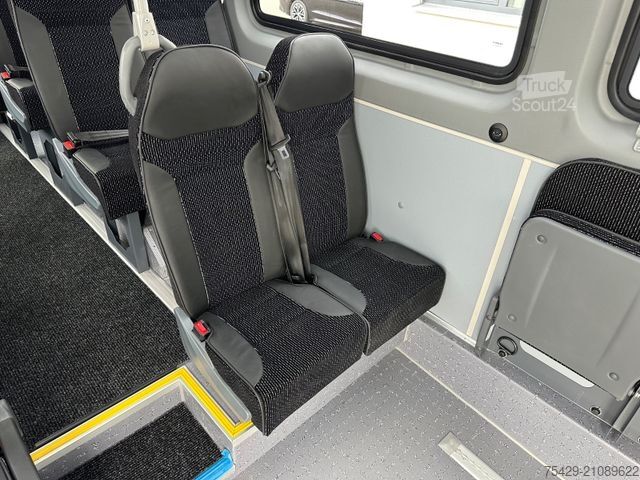 Stadsbus MERCEDES-BENZ 519 CDI CITY Mittelniederflur , 33 Personen