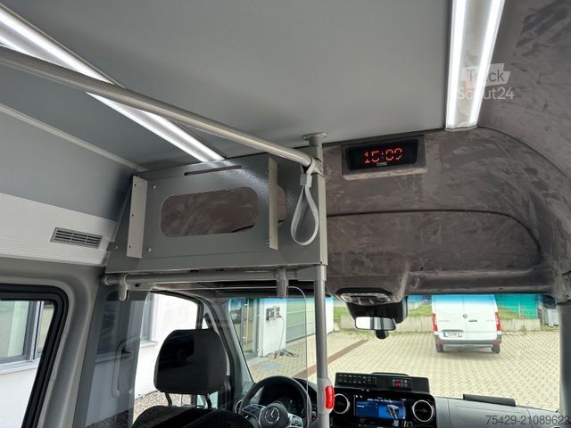 Stadsbus MERCEDES-BENZ 519 CDI CITY Mittelniederflur , 33 Personen