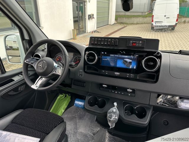 Stadsbus MERCEDES-BENZ 519 CDI CITY Mittelniederflur , 33 Personen