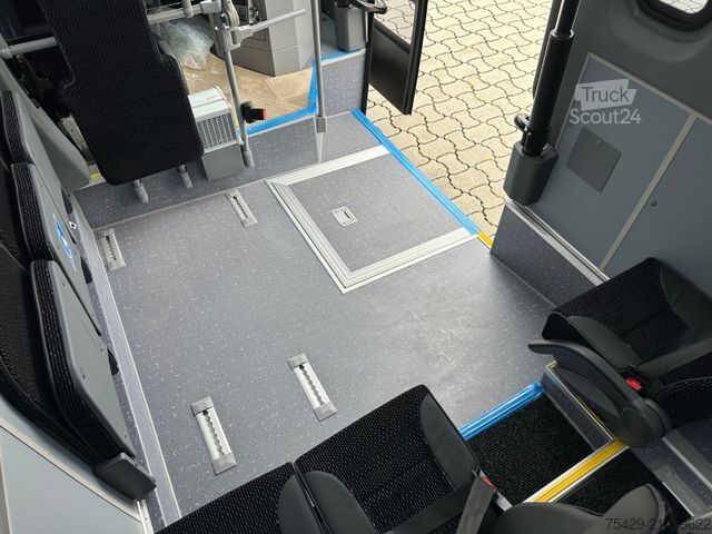 Stadsbus MERCEDES-BENZ 519 CDI CITY Mittelniederflur , 33 Personen