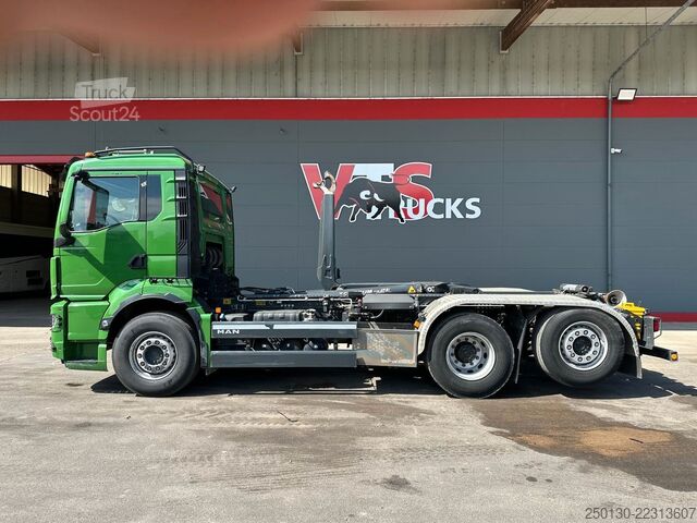 Camion benne à bras amovible MAN TGS 26.520 6x2 BL MEIILLER RS21.60 AK
