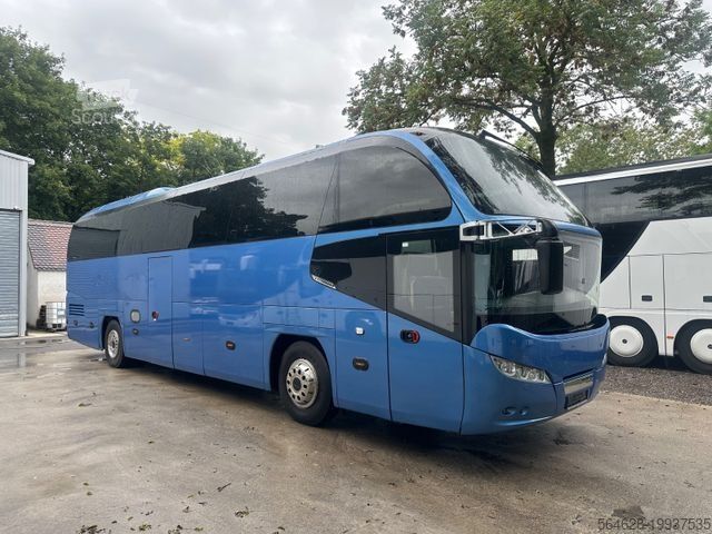 Távolsági autóbusz NEOPLAN CITYLINER P14