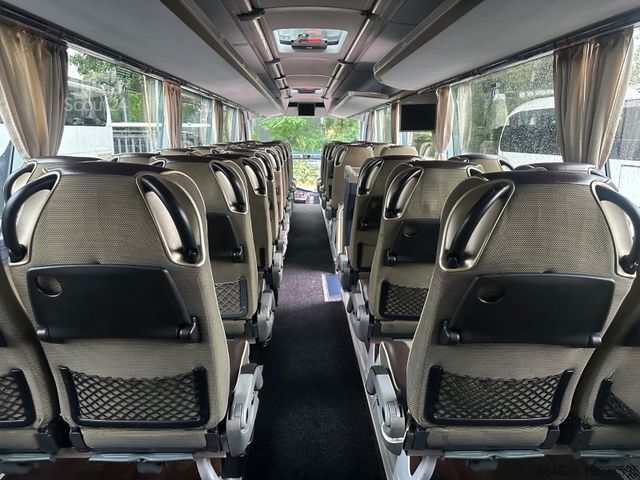 Távolsági autóbusz NEOPLAN CITYLINER P14