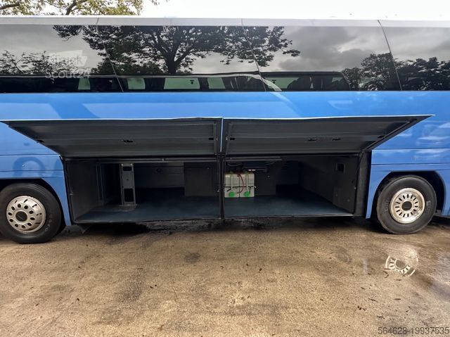 Távolsági autóbusz NEOPLAN CITYLINER P14