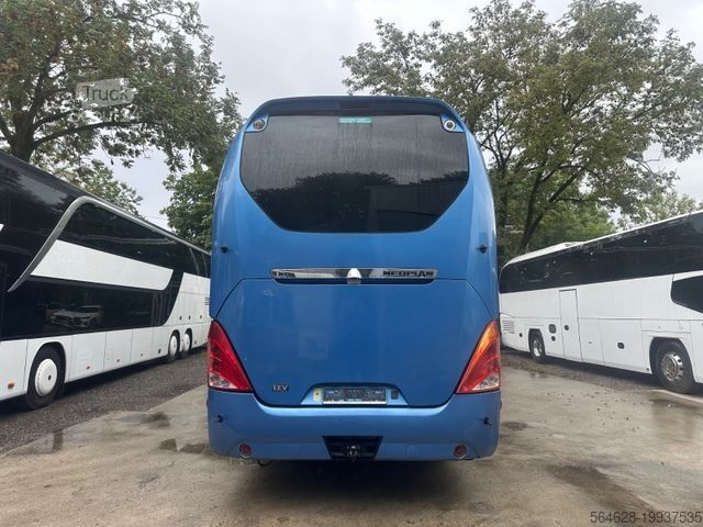 Távolsági autóbusz NEOPLAN CITYLINER P14