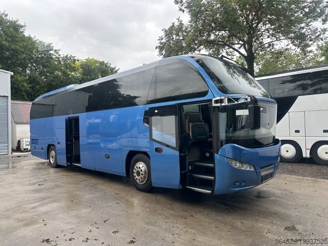 Távolsági autóbusz NEOPLAN CITYLINER P14