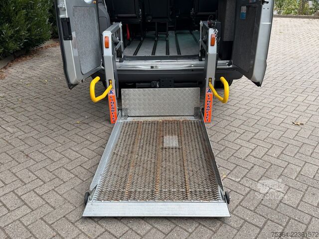 Minibüs FORD Transit 2.0 TdCi 74 Kw L2H3 9 Sitze+Lift+Klima