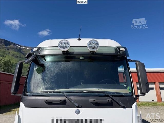  Mercedes-Benz Actros 1835L 4x2 box truck w/ ADR rigged, new clut