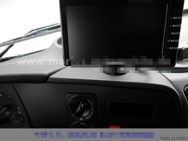 Car carrier van MERCEDES-BENZ Atego 818  Abschleppwagen / Klima / Tempomat