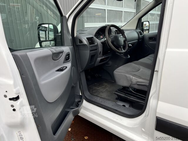 High-roof van Peugeot Expert 2.0 HDI L1H1 Koppakking lek Trekhaak 219...