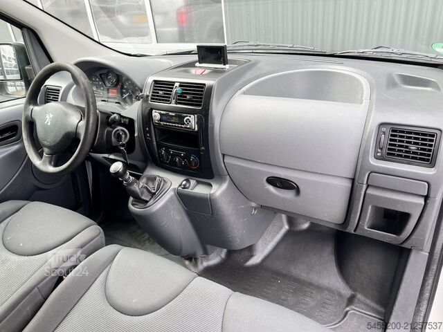 High-roof van Peugeot Expert 2.0 HDI L1H1 Koppakking lek Trekhaak 219...