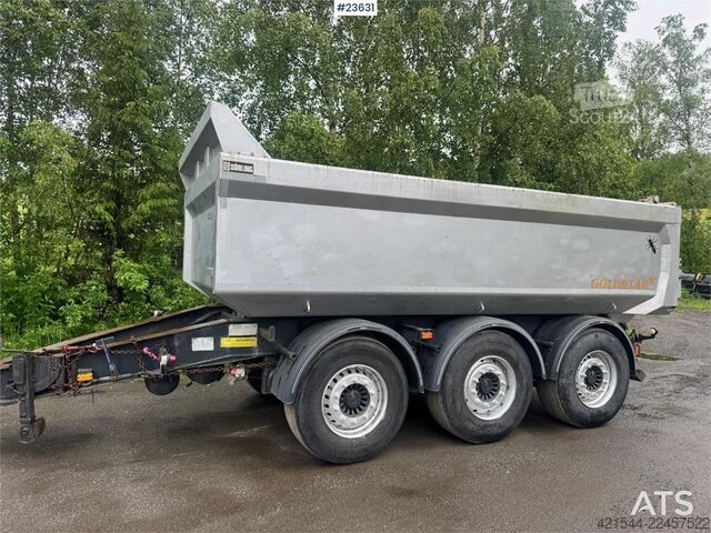 Remorcă cu trei axe Maur – necesită reparații Maur Triple-Axle Trailer – Needs Repair