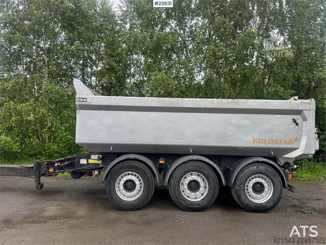 Remorcă cu trei axe Maur – necesită reparații Maur Triple-Axle Trailer – Needs Repair