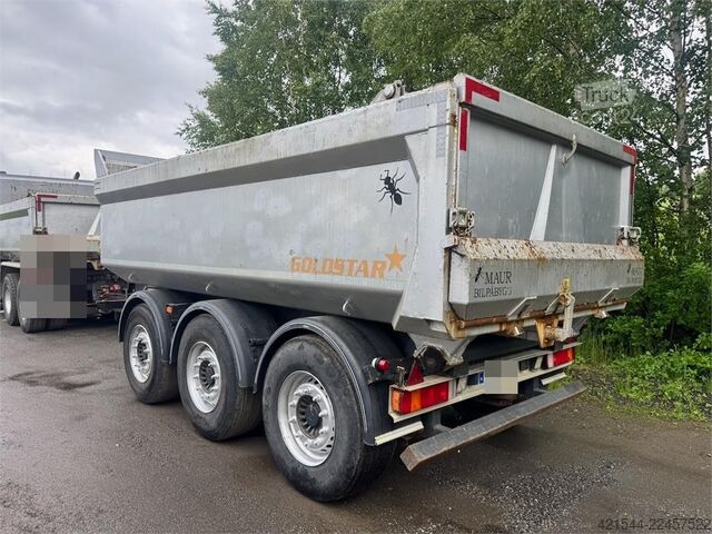 Remorcă cu trei axe Maur – necesită reparații Maur Triple-Axle Trailer – Needs Repair