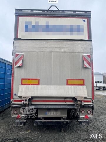 Schmitz Cargobull 2-axle box trailer with Carrier refrigeration unit Schmitz Cargobull 2-axle box trailer with Carrier refrigeration unit