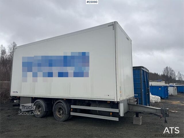 Schmitz Cargobull 2-axle box trailer with Carrier refrigeration unit Schmitz Cargobull 2-axle box trailer with Carrier refrigeration unit