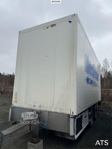 Schmitz Cargobull 2-axle box trailer with Carrier refrigeration unit Schmitz Cargobull 2-axle box trailer with Carrier refrigeration unit