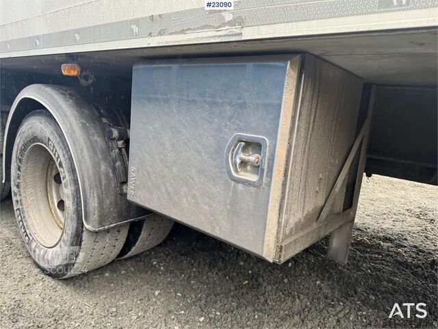 Schmitz Cargobull 2-axle box trailer with Carrier refrigeration unit Schmitz Cargobull 2-axle box trailer with Carrier refrigeration unit