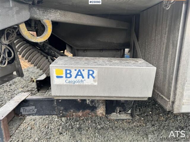 Schmitz Cargobull 2-axle box trailer with Carrier refrigeration unit Schmitz Cargobull 2-axle box trailer with Carrier refrigeration unit