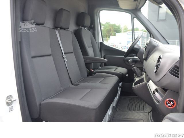 High top van MERCEDES-BENZ Sprinter 314 CDI SPS-Kran Sortimo . LED+