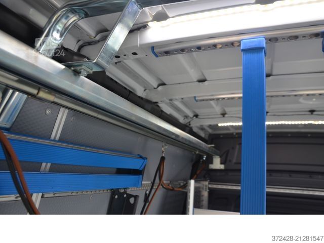 High top van MERCEDES-BENZ Sprinter 314 CDI SPS-Kran Sortimo . LED+