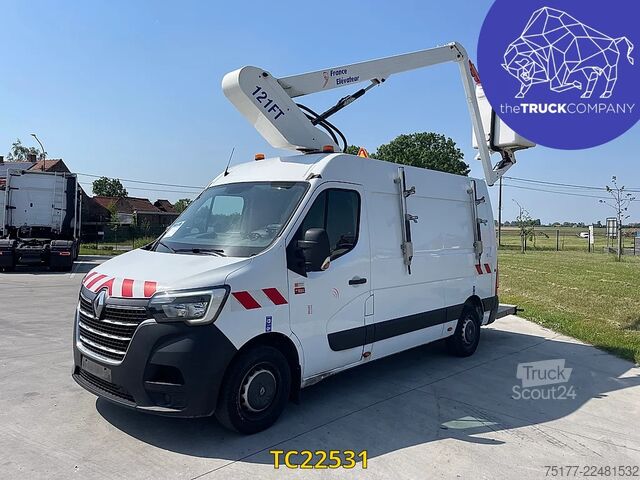 يرفع Renault Master