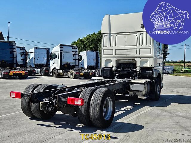 Châssis avec cabine DAF XF 440